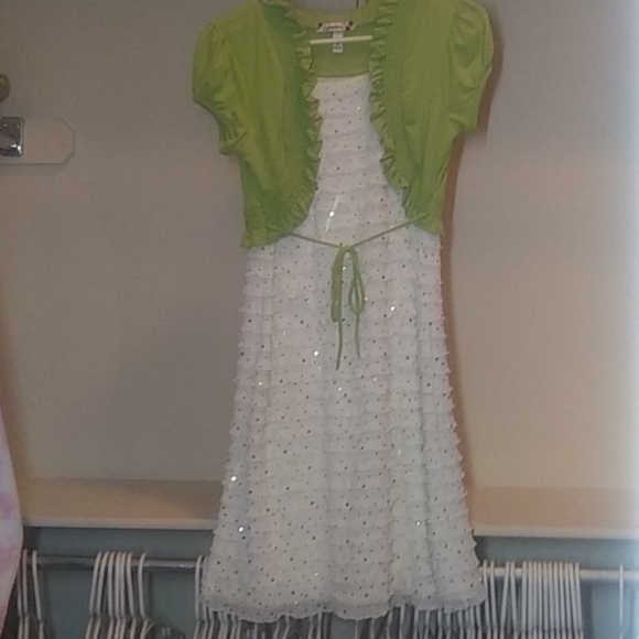 Speckless Dresses & Skirts - Ruffled white dress with green vest and sequins